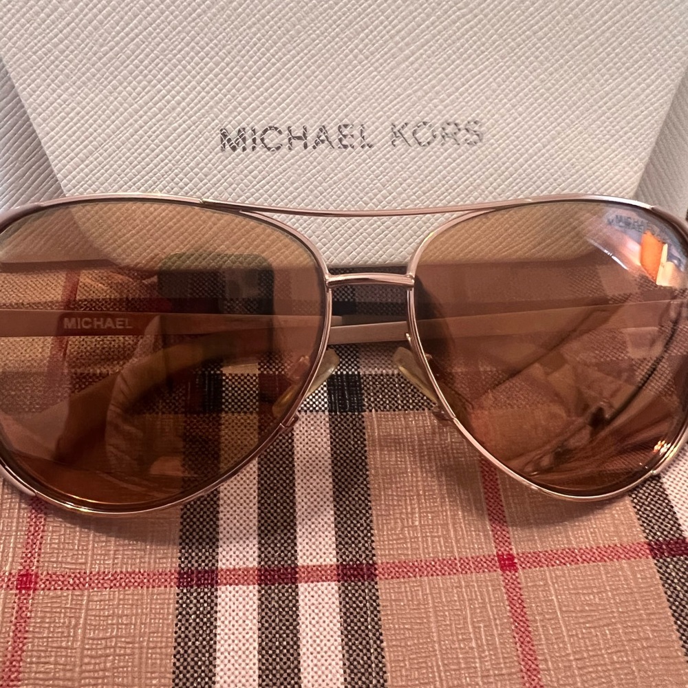 Michael Kors Chelsea sunglasses - Picture 5 of 5